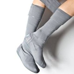 TOMS vegan wrap boot